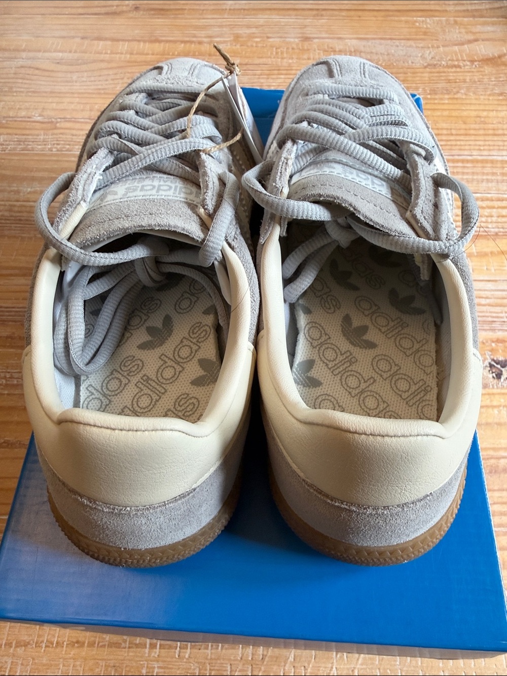 Adidas Handball Spezial Suede Sneakers - Light Gray & Cream - Picture 4 of 9